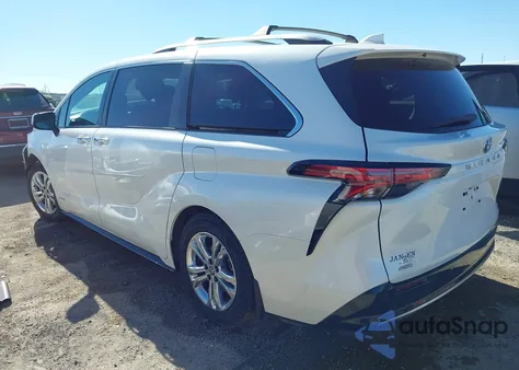 2021 Toyota Sienna Platinum z USA, uszkodzony, nr VIN 5TDESKFC5MS028618